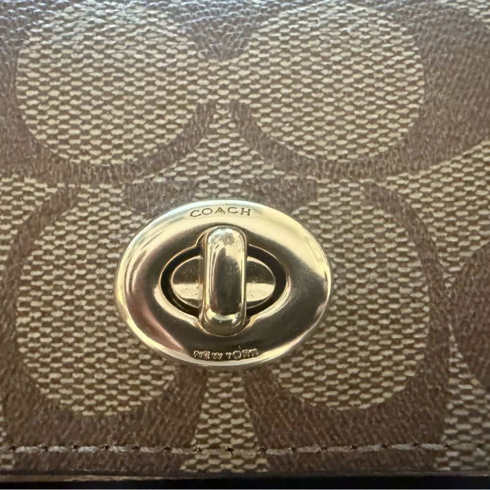Coach Brown Signature Eyeglasses case - Picture 3 of 11